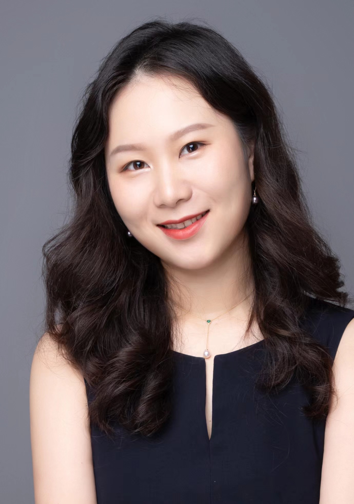 姜帆女士